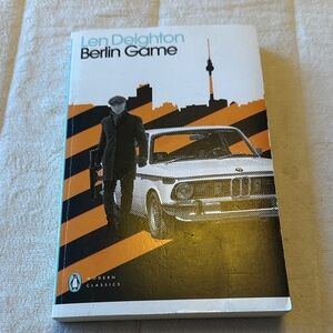 🐸2/$10🐸Espionage. Berlin game by Len Deighton historical thriller